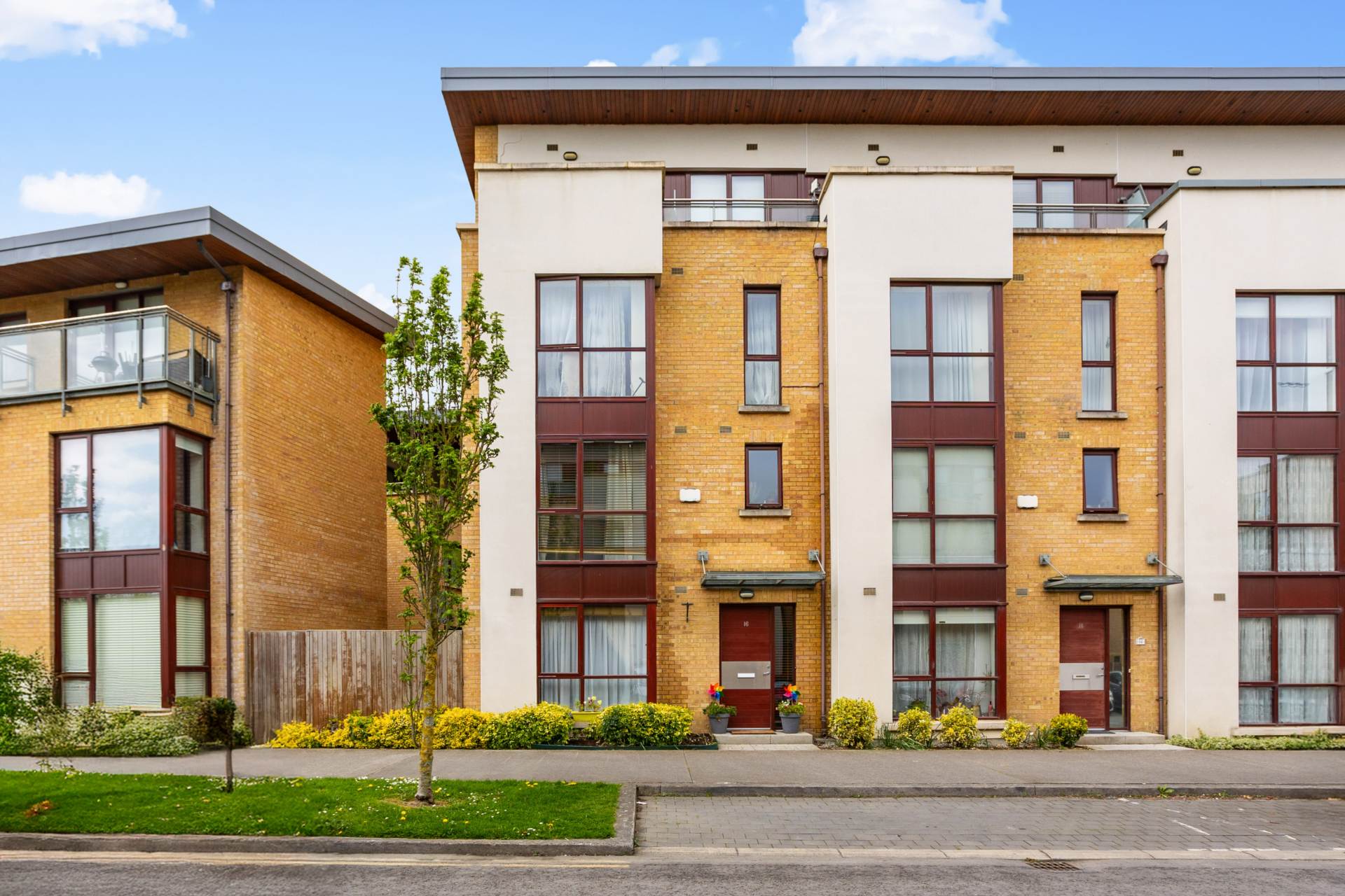 16 Castlegate Terrace, Adamstown, Lucan, Co. Dublin. K78 H5A1