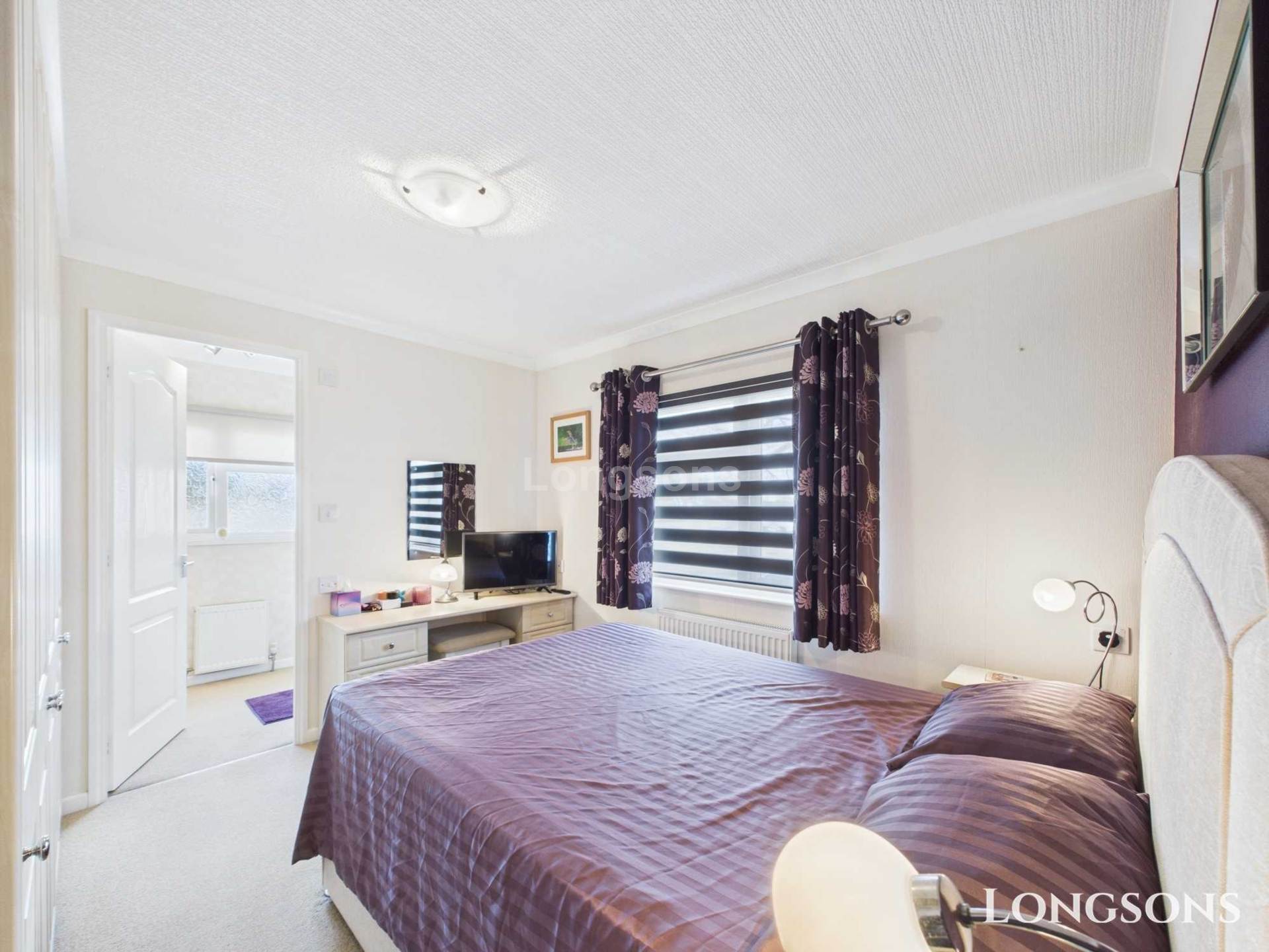 Low Meadow Park, Griston, Image 8