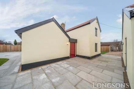 High Street, Watton, Image 16