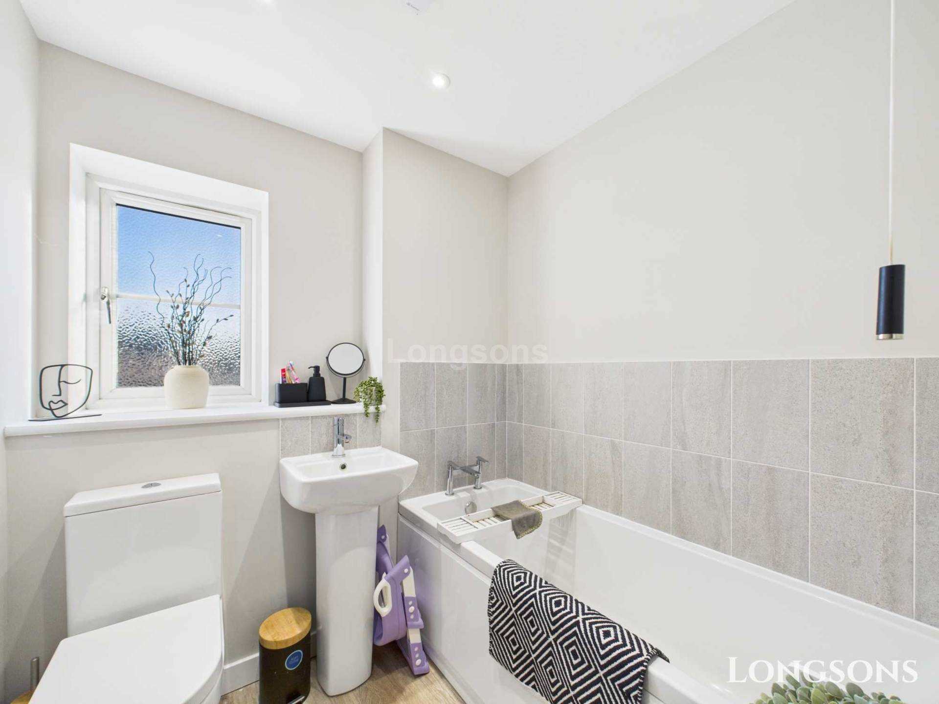 Wessex Drive, Carbrooke, Image 9