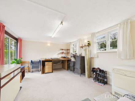 Broadmoor Road, Carbrooke, Image 10