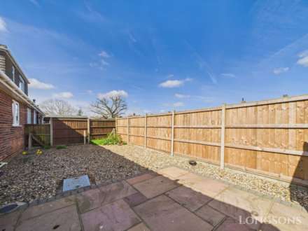 The Oval, Saham Toney, Image 10