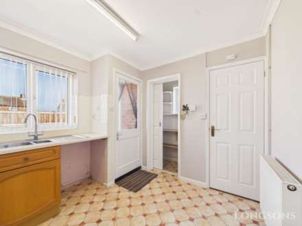 The Oval, Saham Toney, Image 2