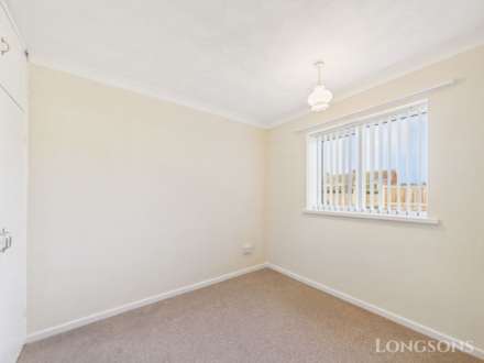 The Oval, Saham Toney, Image 8