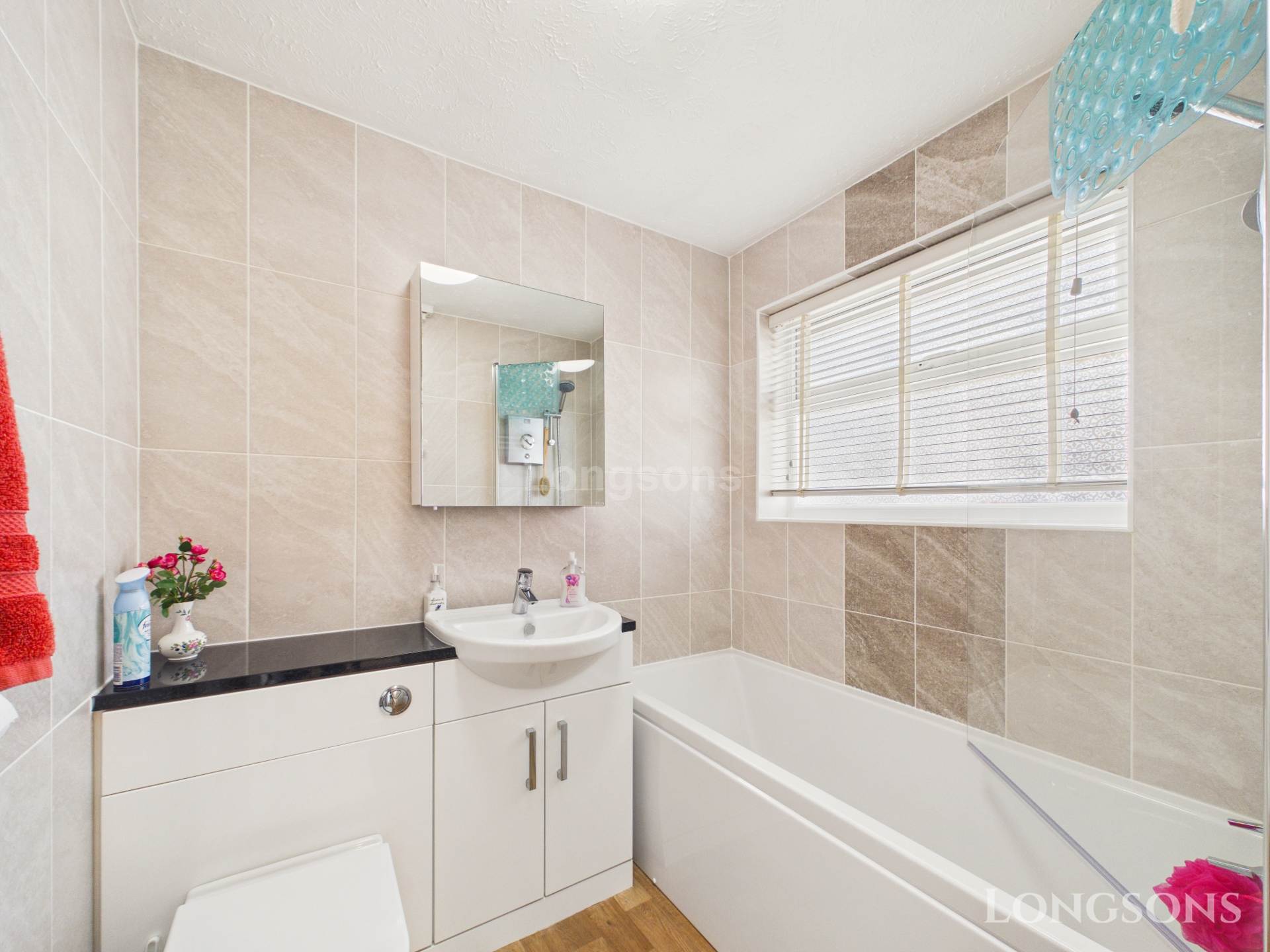 Longfields, Swaffham, Image 10