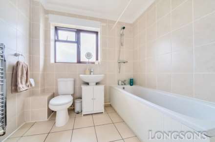 Malthouse Close, Watton, Image 11