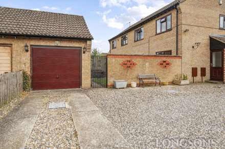 Malthouse Close, Watton, Image 12