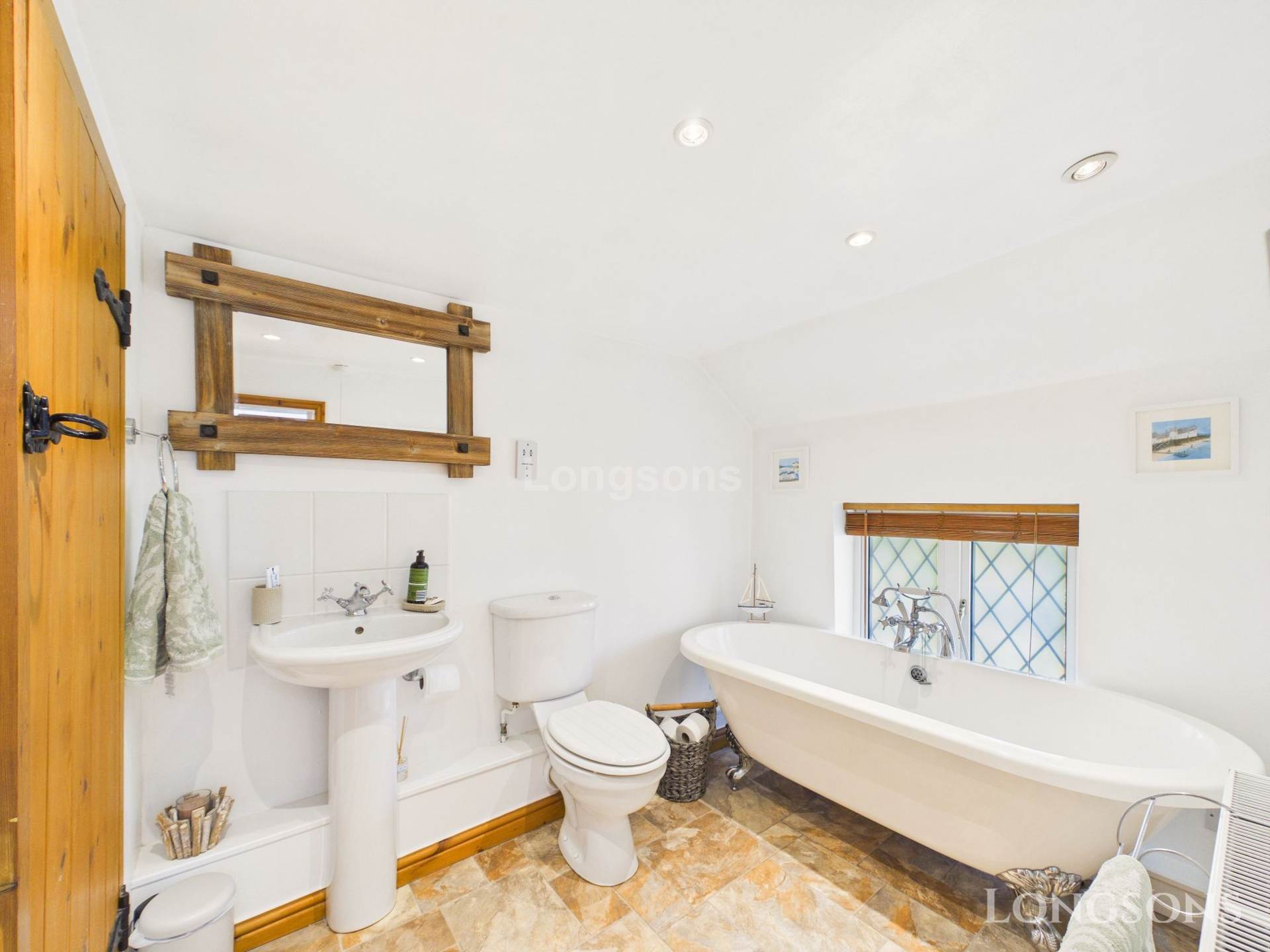 Carbrooke Road, Ovington, Image 15