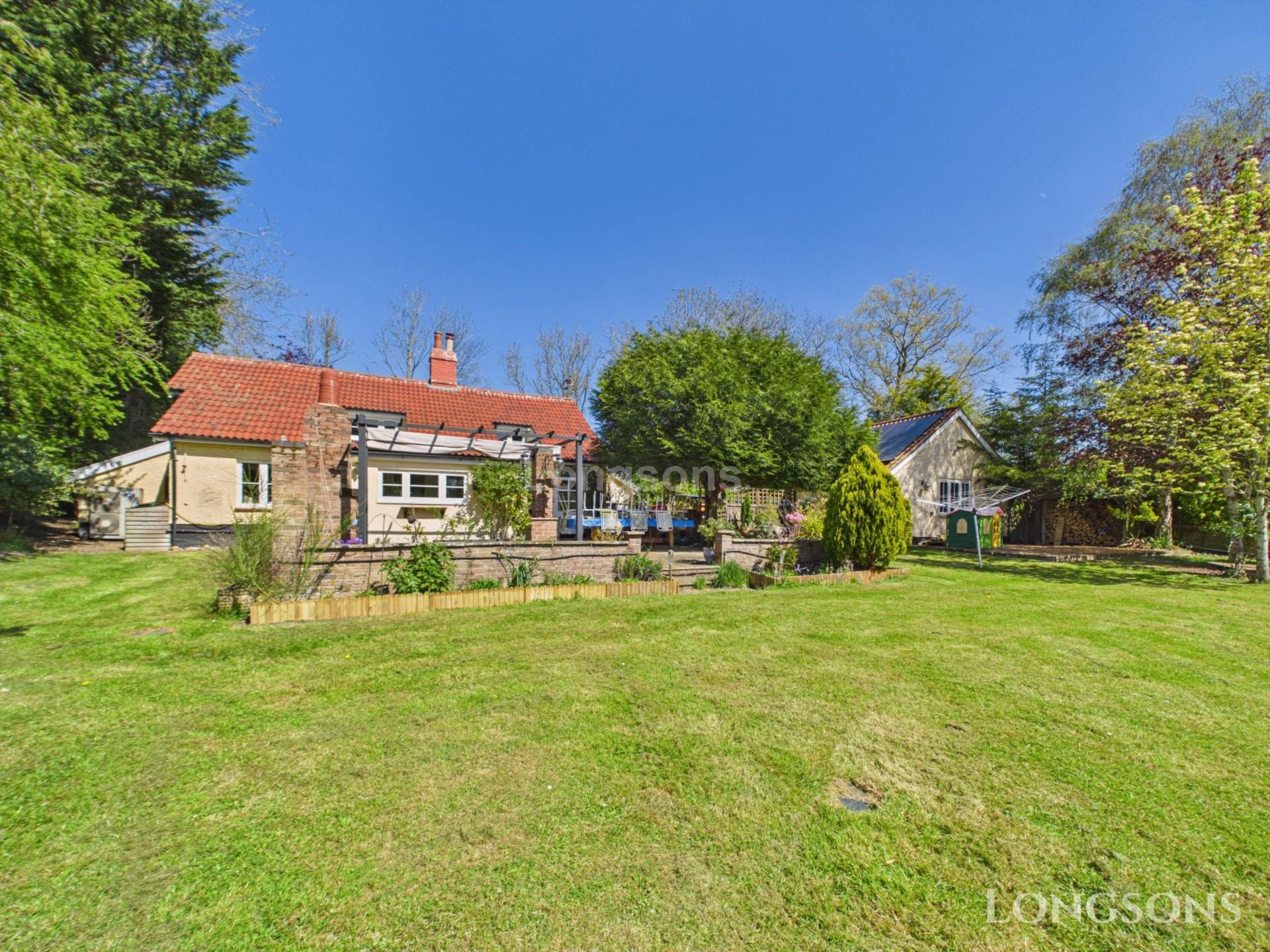 Carbrooke Road, Ovington, Image 21