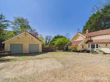 Carbrooke Road, Ovington, Image 24