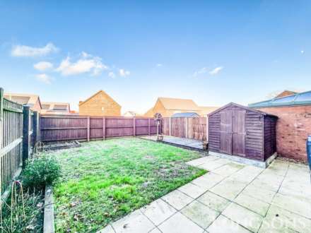 Bishy Barny Bee Gardens, Swaffham, Image 10