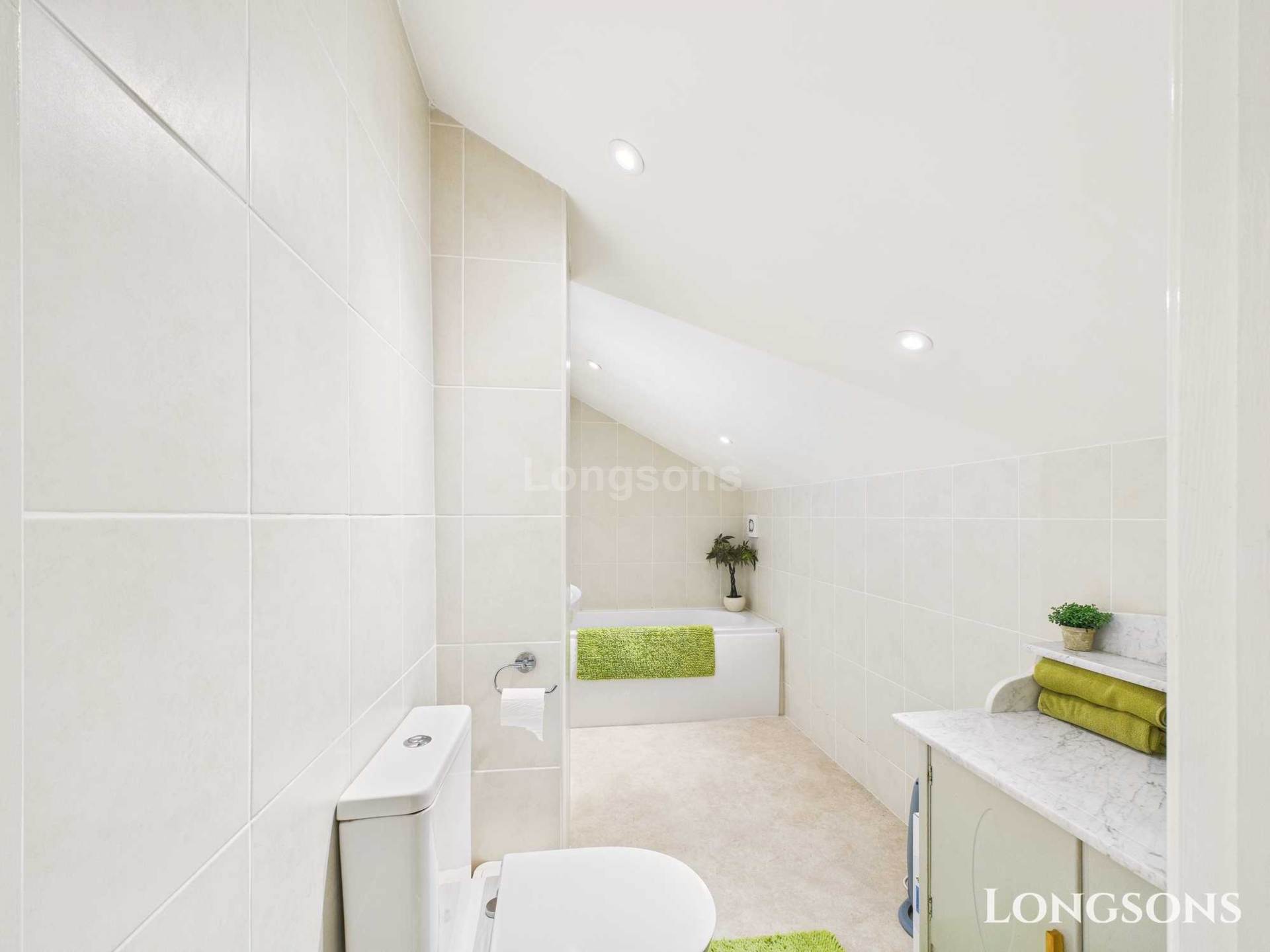 Longfields, Swaffham, Image 12