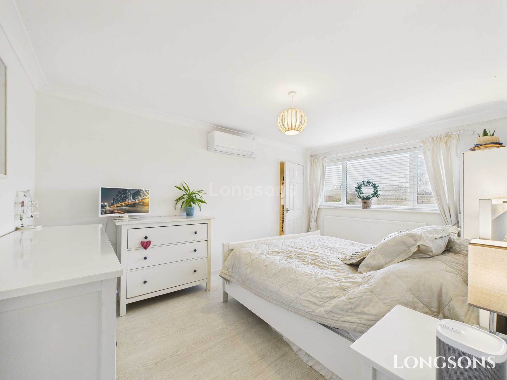 Longfields, Swaffham, Image 6