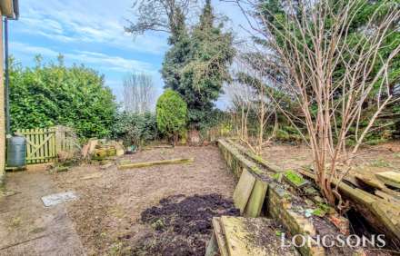 Longfields, Swaffham, Image 19