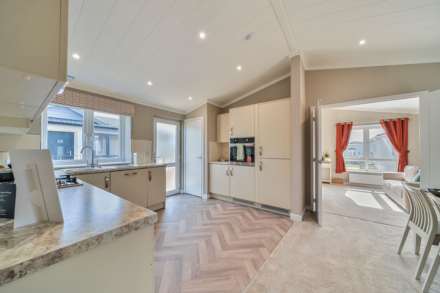 Forest Edge Court, Great Hockham, Image 4