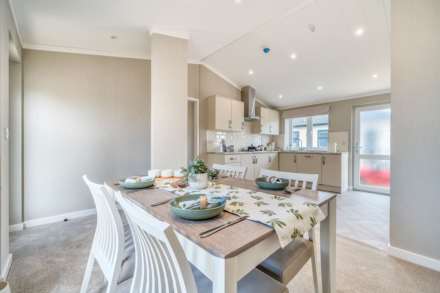 Forest Edge Court, Great Hockham, Image 5