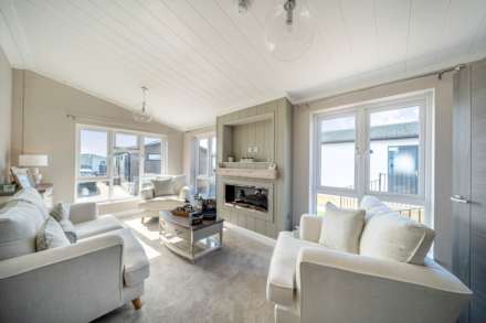 Forest Edge Court, Great Hockham, Image 5