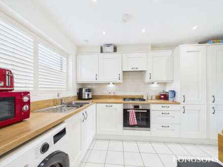 Buttercup Drive, Swaffham, Image 10