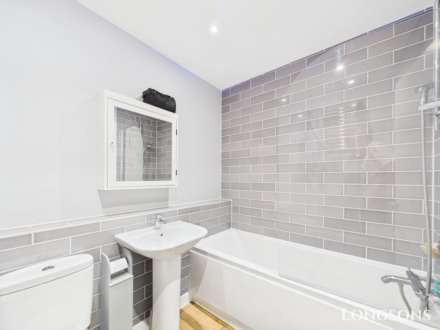 Buttercup Drive, Swaffham, Image 5