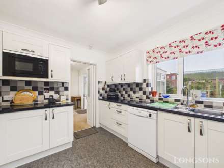 Couhe Close, Swaffham, Image 3