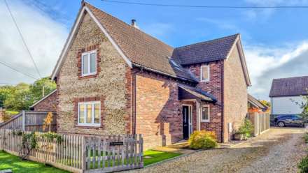 Castle Acre Road, Great Dunham