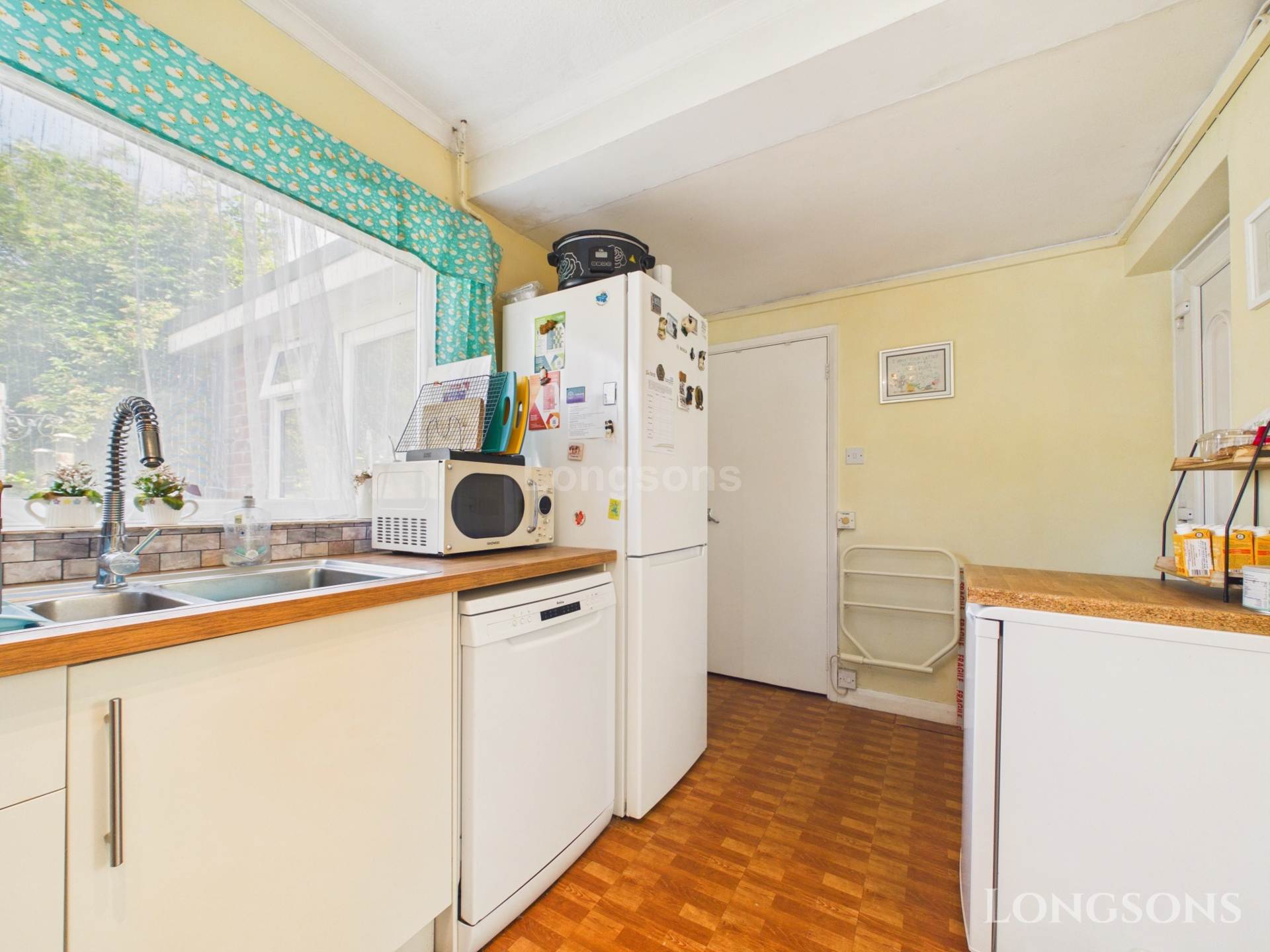 Couhe Close, Swaffham, Image 8