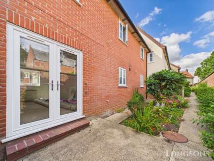 Hollywell Gardens, Swaffham, Image 3