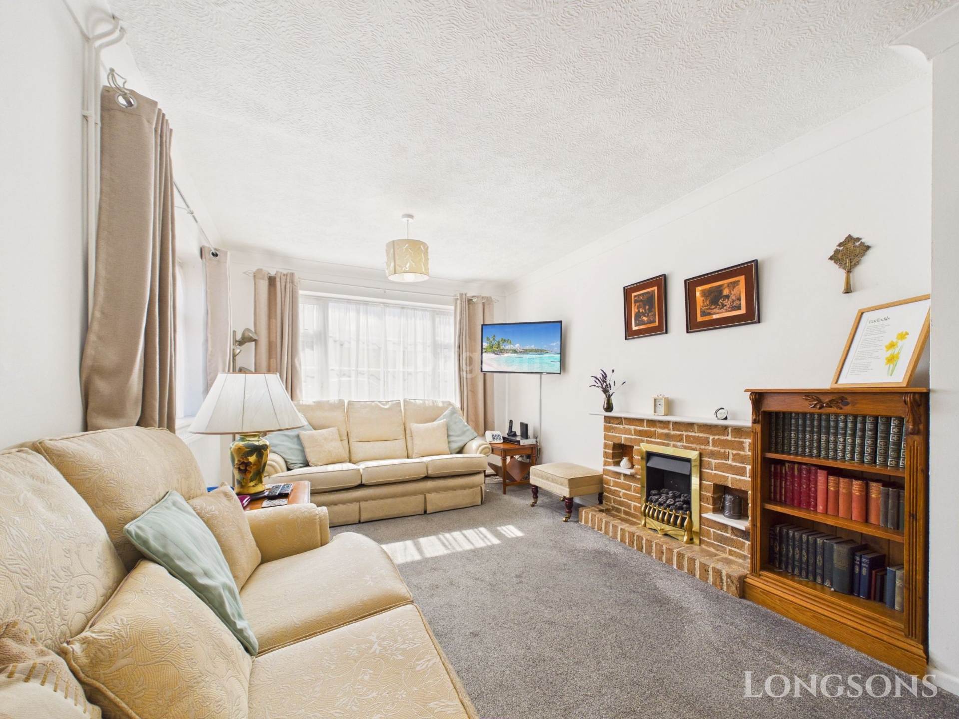 Acacia Avenue, Thetford, Image 4
