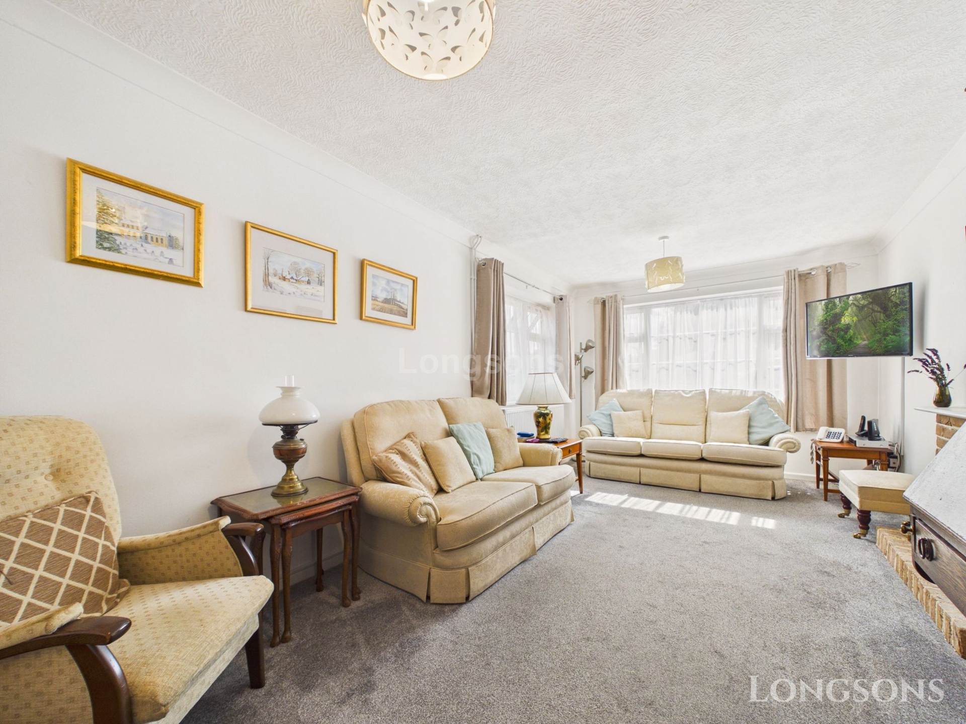 Acacia Avenue, Thetford, Image 5