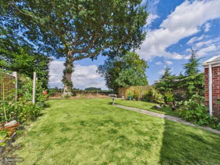 Acacia Avenue, Thetford, Image 14