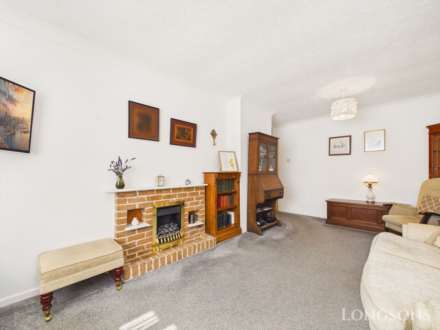 Acacia Avenue, Thetford, Image 3