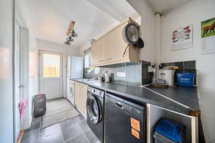 Hill's Close, Sporle, Image 6