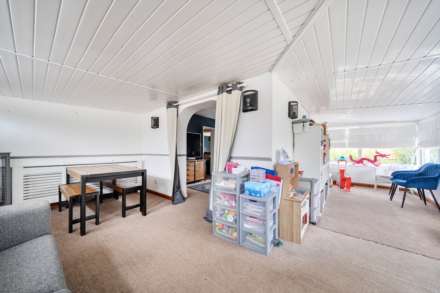 Hill's Close, Sporle, Image 9