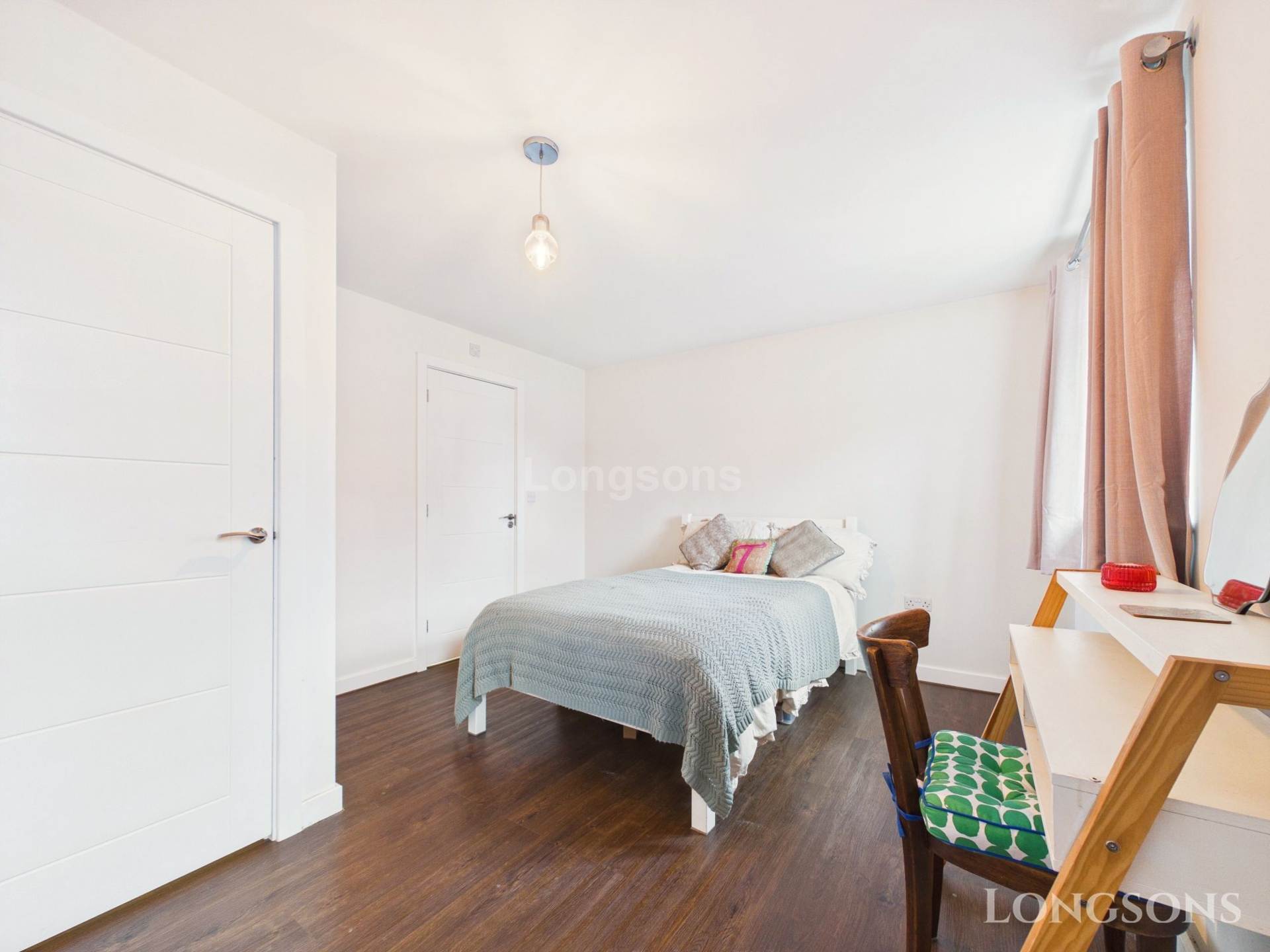 Buckingham Close, Carbrooke, Image 6