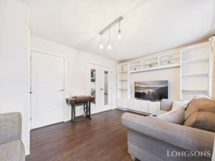 Buckingham Close, Carbrooke, Image 3