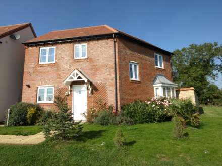 3 Bedroom Detached, Goodwood Close, Kingsmere, Bicester