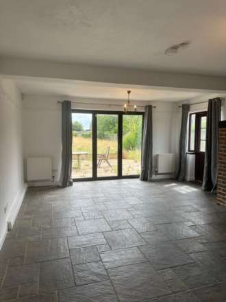 Worminghall Road, Aylesbury, Image 4
