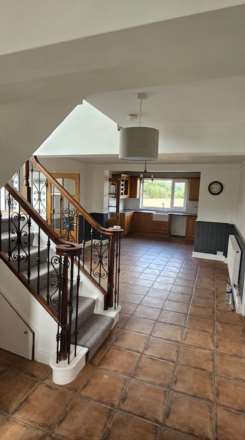 Worminghall Road, Aylesbury, Image 6