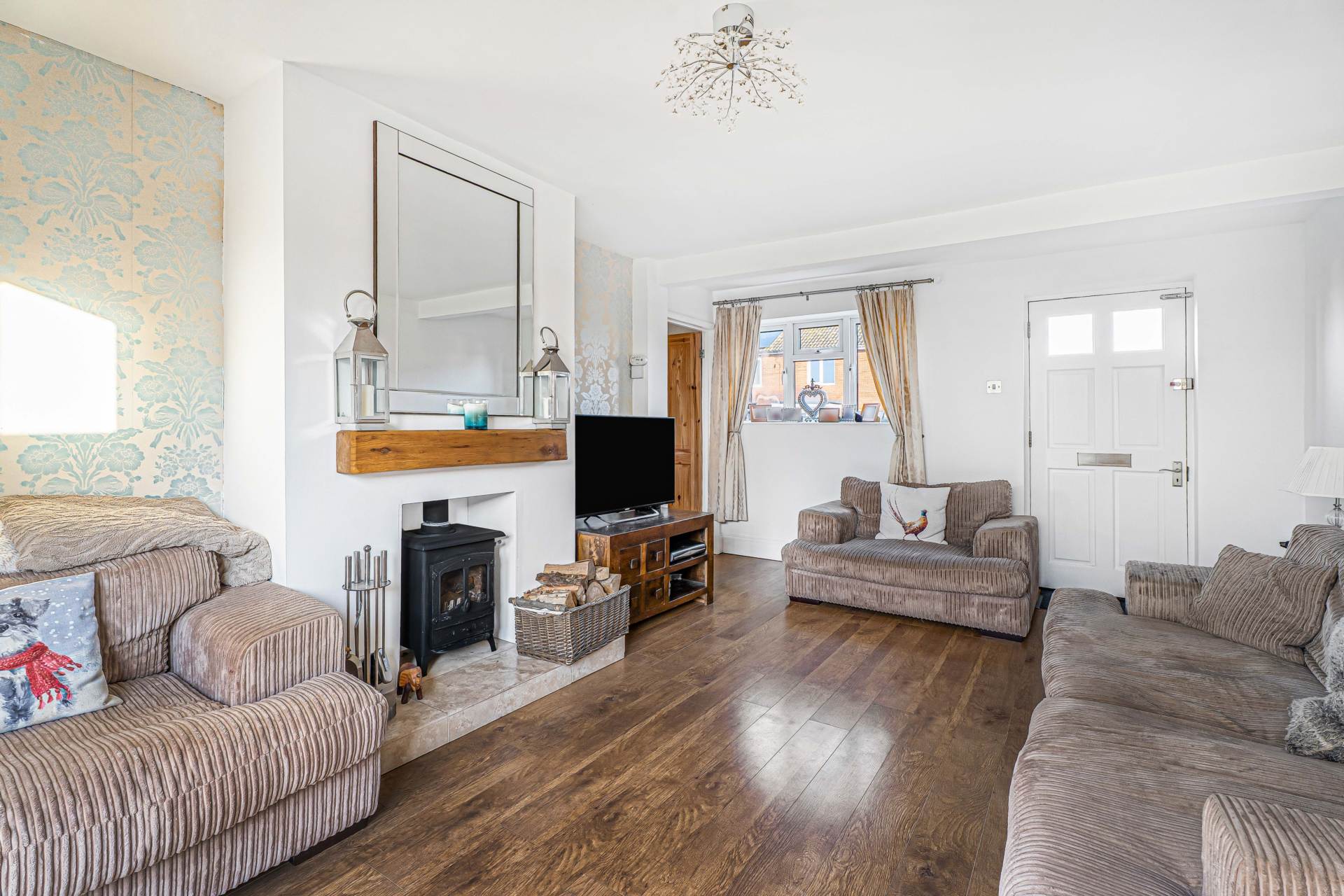 Rosehill Crescent, Buckingham, Image 2