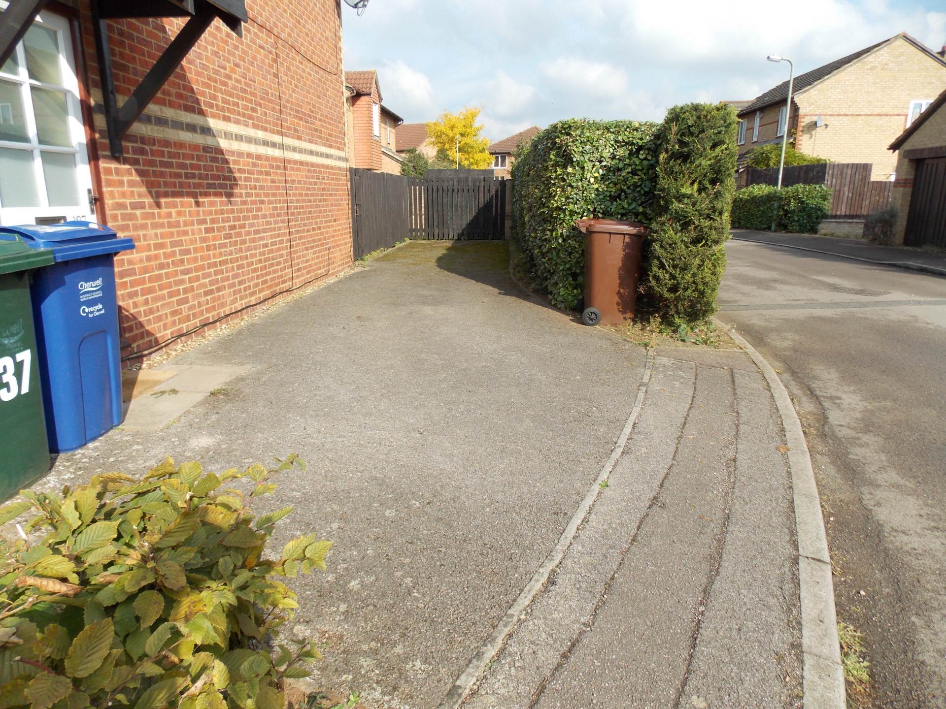 Spruce Drive, Bicester, Image 2