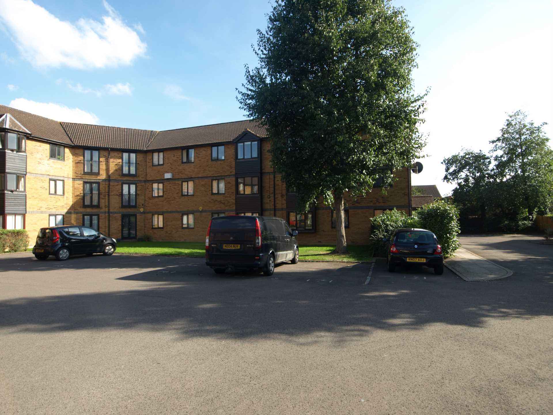 Heron Drive, Bicester, Image 1