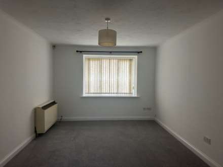 Heron Drive, Bicester, Image 4