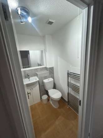 Spruce Drive, Bicester, Image 5