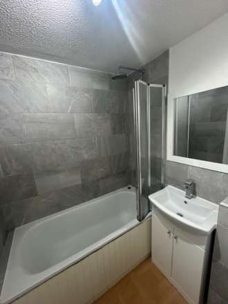 Spruce Drive, Bicester, Image 6