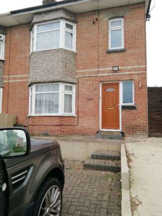 LET AGREED - SIMIALR REQUIRED IN HAMWORTHY, Image 2