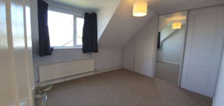 Lytchett Matravers - Two Bed Flat - Heart of the Village, Image 6