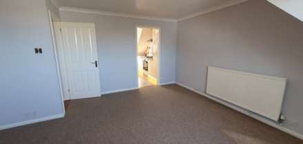 Lytchett Matravers - Two Bed Flat - Heart of the Village, Image 9
