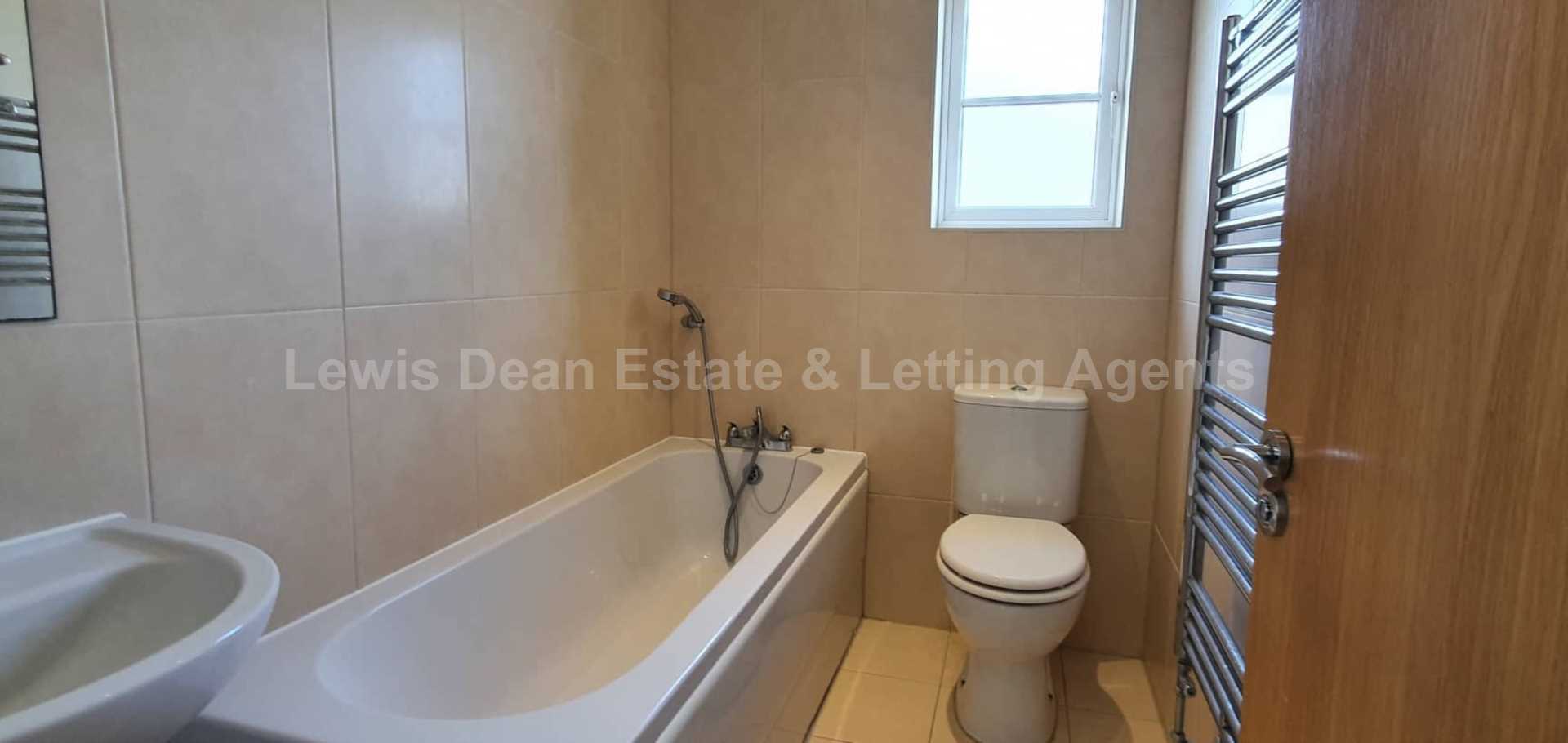 LET AGREED - SIMIALR REQUIRED IN Hamworthy, Poole, Dorset., Image 6