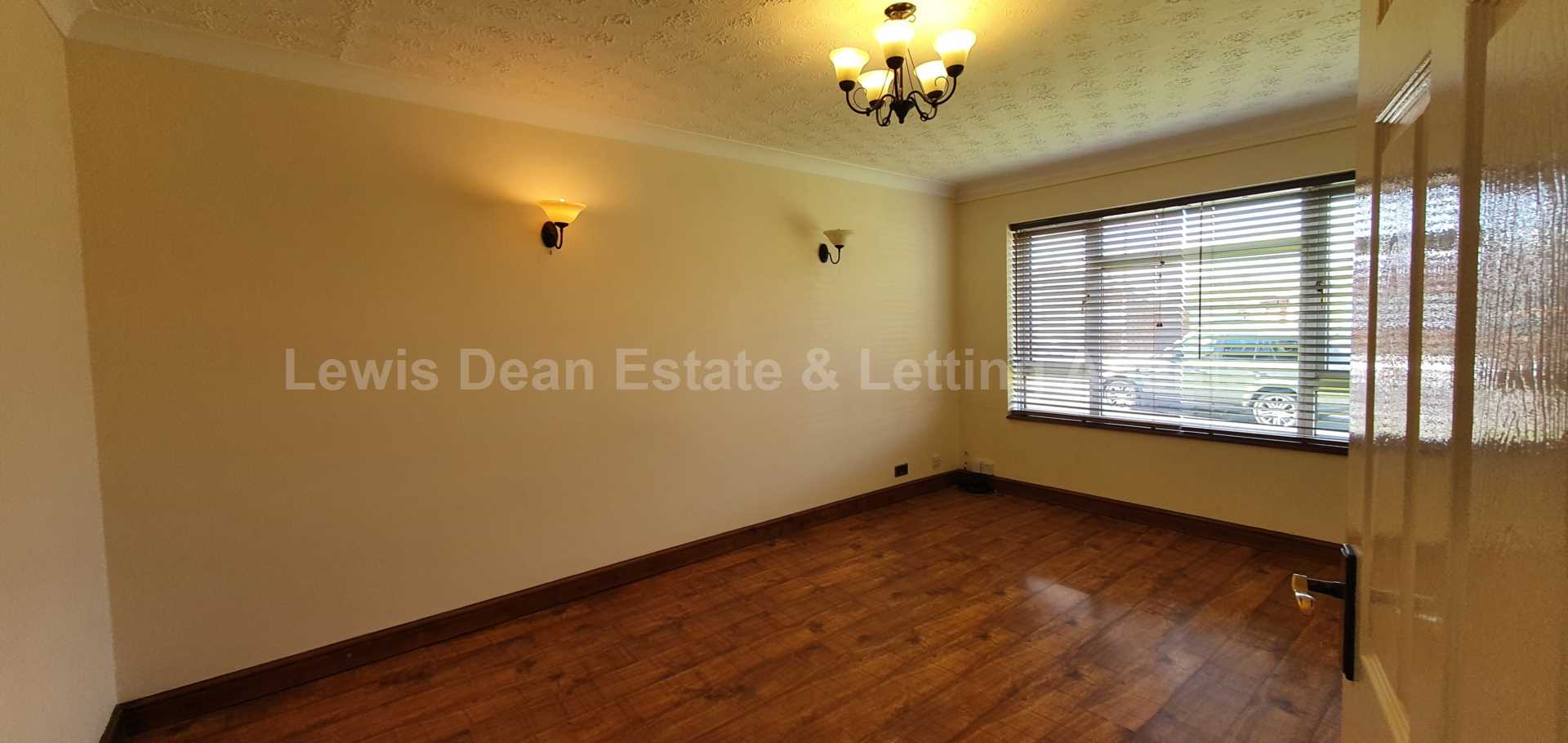 Upton - TO LET, Image 2