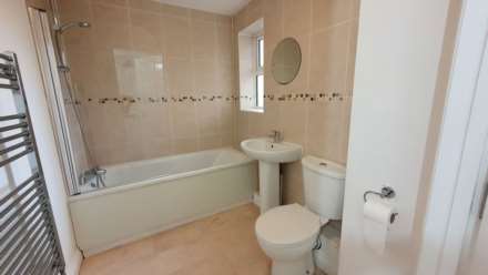 LET AGREED - SIMILAR REQUIRED IN Upton - Ground Floor Flat To Let, Image 2